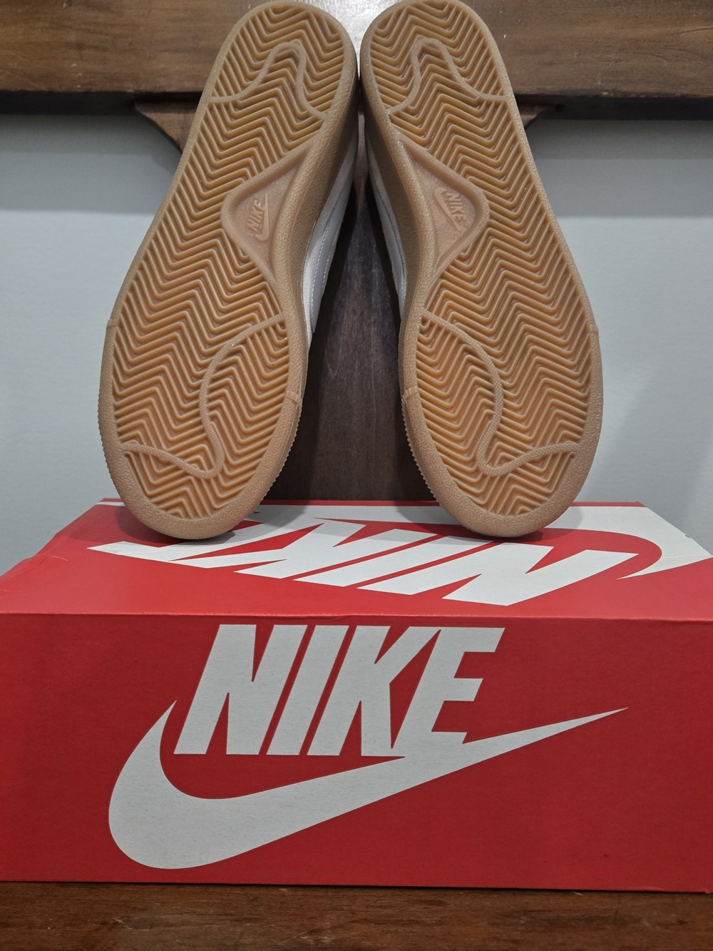 Nike Light Gray Suede Womens 8 Sneakers with Gum Sole - Picture 7 of 9